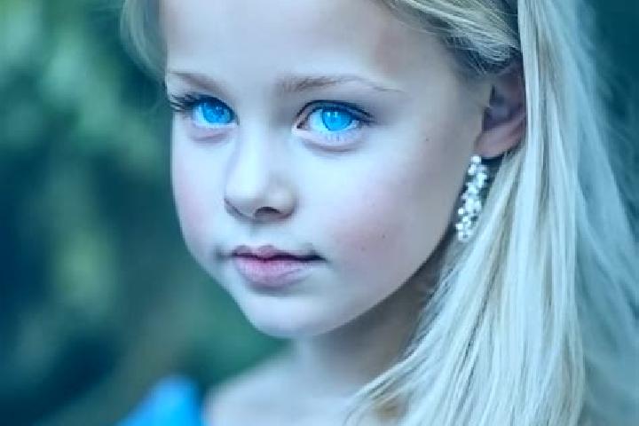 Lucy, 27, a blonde blue-eyed middle eastern companion based in Saint-Vaast-en-Chaussee. Offering Prostate Massage, CIM, Tantra, Travel Companion. Available f...