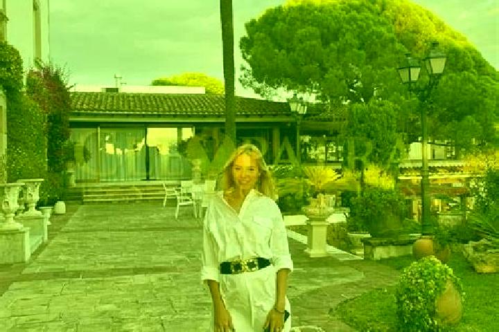 Lucy, 27, a blonde brown-eyed mediterranean companion based in Magnassini-Nindri. Offering GFE, CIM, Couples, Prostate Massage. Available for incall and outc...