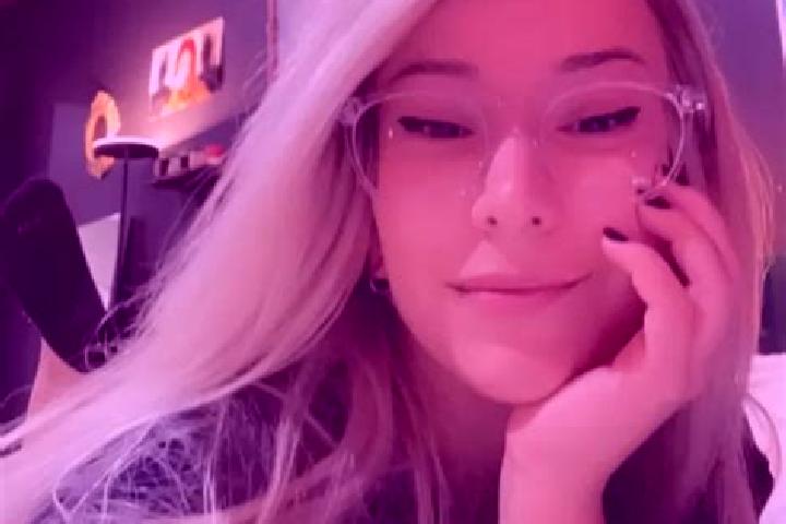 Lucy, 27, a blonde grey-eyed asian companion based in Parsau. Offering Roleplay, GFE, Dinner Date. Available for incall and outcall, day and evening dates.