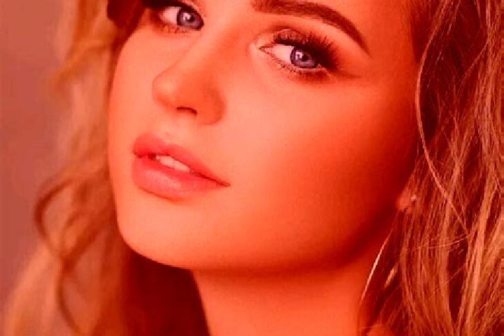 Lucy, 27, a dark blonde blue-eyed asian companion based in Pineda de Mar. Offering Domination, BDSM, Party Girl, A-Level, Travel Companion. Available for inc...
