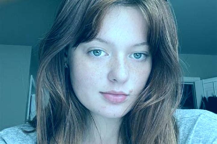 Lucy, 27, a red brown-eyed mixed companion based in Arac. Offering Overnight, Duos, GFE, Dinner Date, Deep French Kissing. Available for incall and outcall, ...