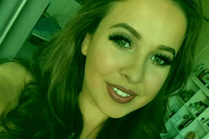 Lucy, 27, a red brown-eyed mixed companion based in Bidhuna. Offering Dinner Date, Party Girl, Roleplay, BDSM, Erotic Massage. Available for incall and outca...