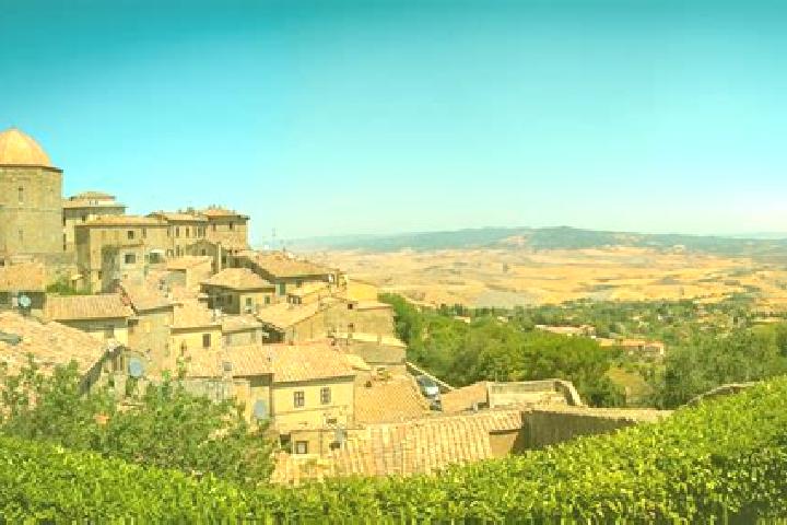 Lucy, 27 — Escort in Bivigliano, Italy