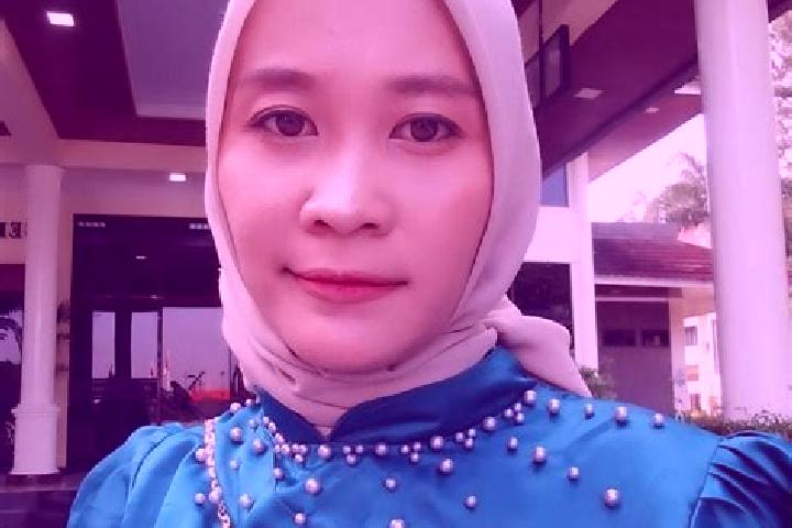 Lucy, 27 — Escort in Gambiran Wetan, Indonesia