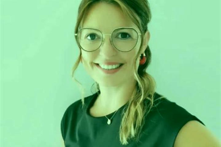 Lucy, 27 — Escort in Locmine, France