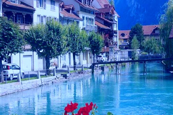Lucy, 27 — Escort in Schonholzerswilen, Switzerland