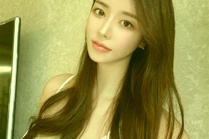 Lucy, 27 — Escort in Shizikeng, China