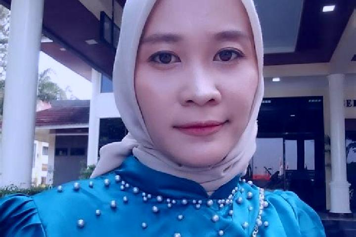 Lucy, 27 — Escort in Wanglu Wetan, Indonesia