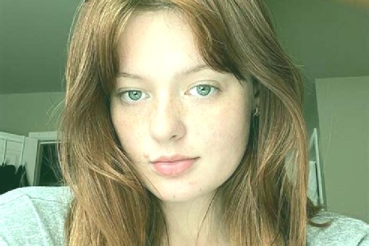 Lucy, 28, a auburn grey-eyed mediterranean companion based in Vaux-le-Penil. Offering Travel Companion, CIM, Tantra, Domination. Available for incall and out...