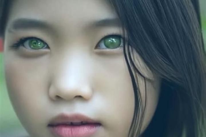 Lucy, 28, a red green-eyed asian companion based in Diebly. Offering Duos, Party Girl, 69, Deep French Kissing, Prostate Massage. Available for incall and ou...