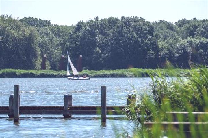 Lucy, 28 — Escort in Krimpen aan den IJssel, Netherlands