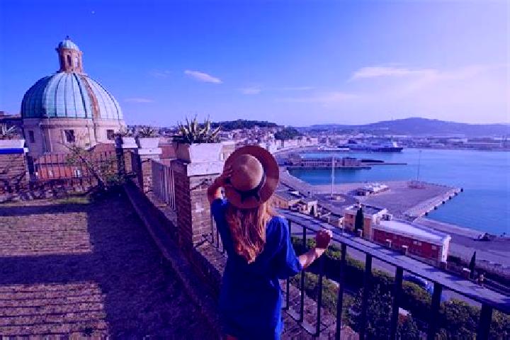 Lucy, 28 — Escort in Le Grazie di Ancona, Italy