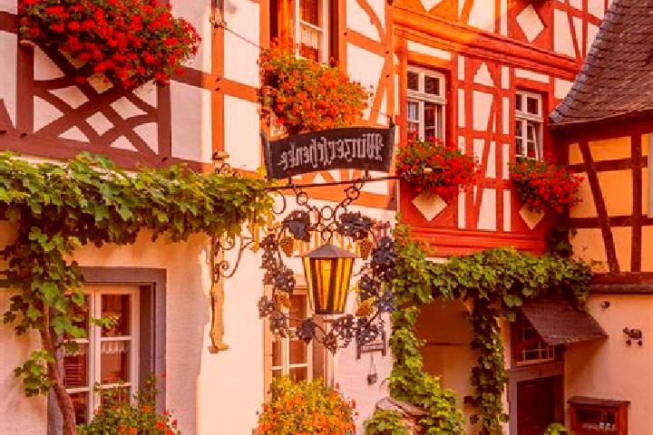 Lucy, 28 — Escort in Neustadt/Westerwald, Germany