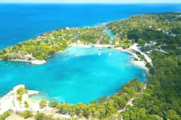 Lucy, 28 — Escort in Oracabessa, Jamaica