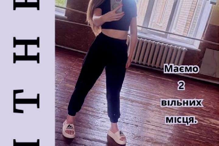 Lucy, 28 — Escort in Stara Ushytsya, Ukraine