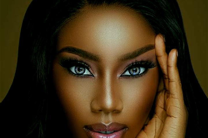 Lucy, 29, a chestnut blue-eyed ebony companion based in Martesti. Offering Deep French Kissing, GFE, BDSM. Available for incall and outcall, overnight bookin...