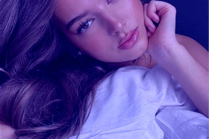 Lucy, 29, a chestnut hazel-eyed caucasian companion based in Kralovo Pole. Offering Erotic Massage, BDSM, Prostate Massage, Deep French Kissing. Available fo...