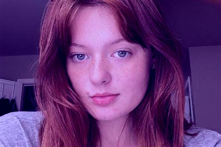 Lucy, 29, a red dark-eyed middle eastern companion based in Westmere. Offering Dinner Date, Deep French Kissing, GFE, A-Level. Available for incall and outca...
