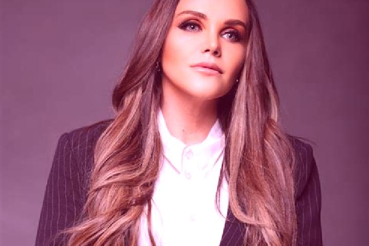 Lucy, 29 — Escort in Pequi, Brazil