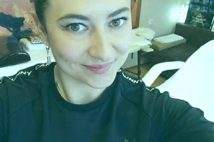 Lucy, 30, a black amber-eyed european companion based in Paolisi. Offering Duos, Roleplay, Massage. Available for incall and outcall, day and evening dates.