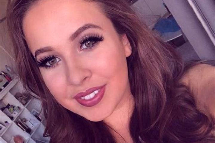 Lucy, 30, a brunette amber-eyed mixed companion based in Kirkby Fleetham. Offering Striptease, Girlfriend Experience, Tantra, Couples, CIM. Available for inc...