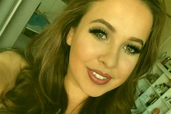 Lucy, 30, a brunette dark-eyed caucasian companion based in Bruck an der Mur. Offering Overnight, Domination, Travel Companion. Available for incall and outc...