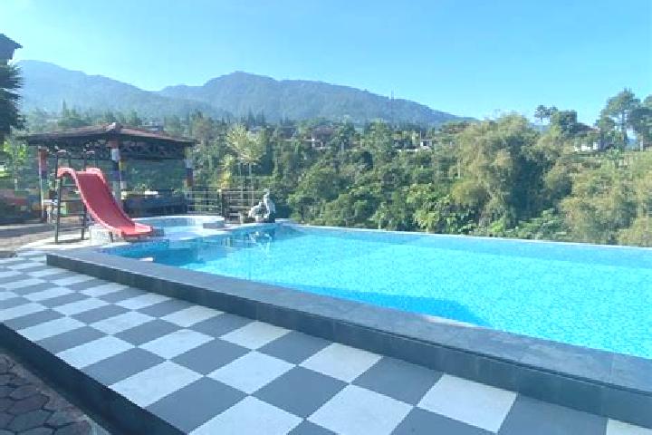 Lucy, 30 — Escort in Campaka, Indonesia