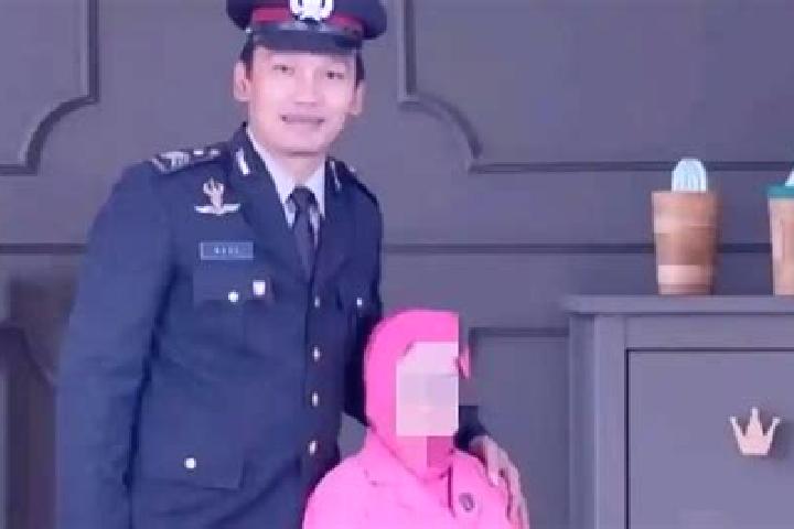 Lucy, 30 — Escort in Krucil Timur, Indonesia