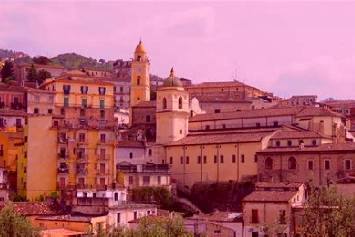 Lucy, 30 — Escort in Rosano, Italy