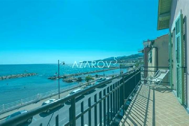 Lucy, 30 — Escort in Santo Stefano al Mare, Italy