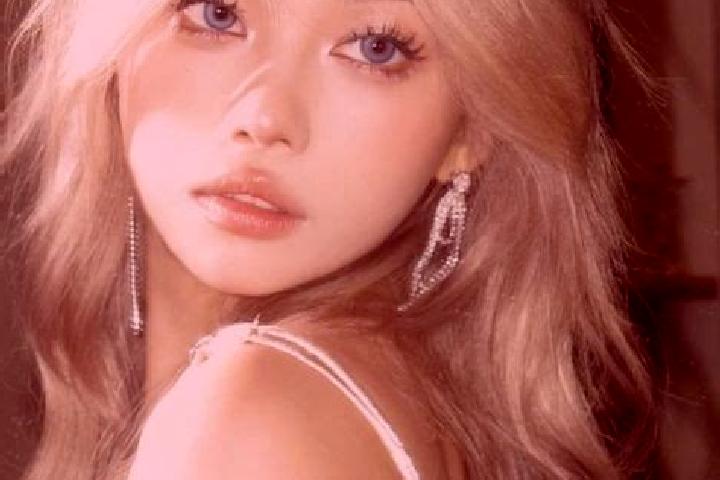 Lucy, 31, a blonde grey-eyed asian companion based in Hitoto. Offering OWO, BDSM, 69. Available for incall and outcall, overnight bookings available.
