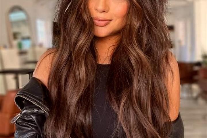 Lucy, 31, a brunette dark-eyed caucasian companion based in Manailesti. Offering A-Level, Couples, Deep French Kissing, CIM. Available for incall and outcall...