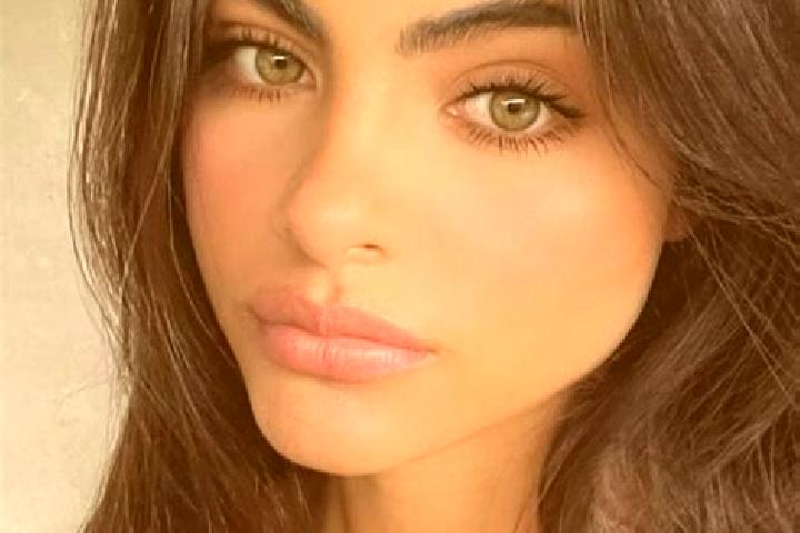Lucy, 31, a brunette green-eyed indian companion based in Nieul-le-Virouil. Offering Deep French Kissing, 69, Domination, Tantra. Available for incall and ou...