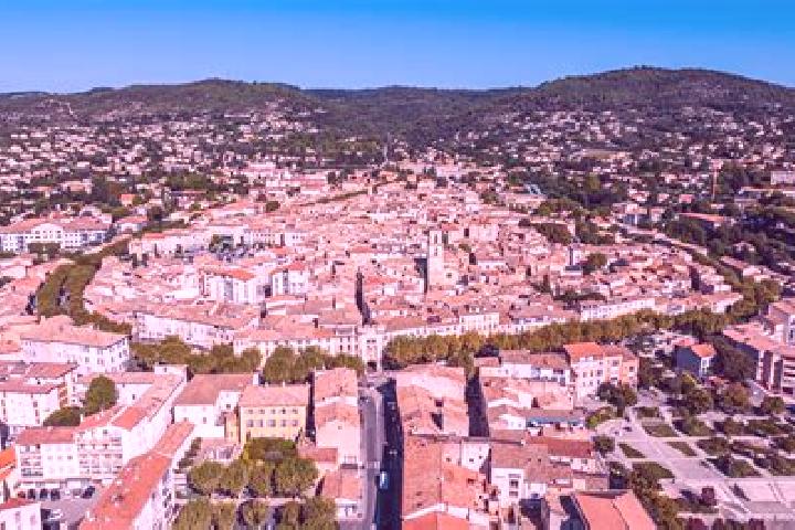 Lucy, 31 — Escort in Carnoux-en-Provence, France