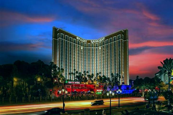 Lucy, 31 — Escort in Grand Boulevard, United States