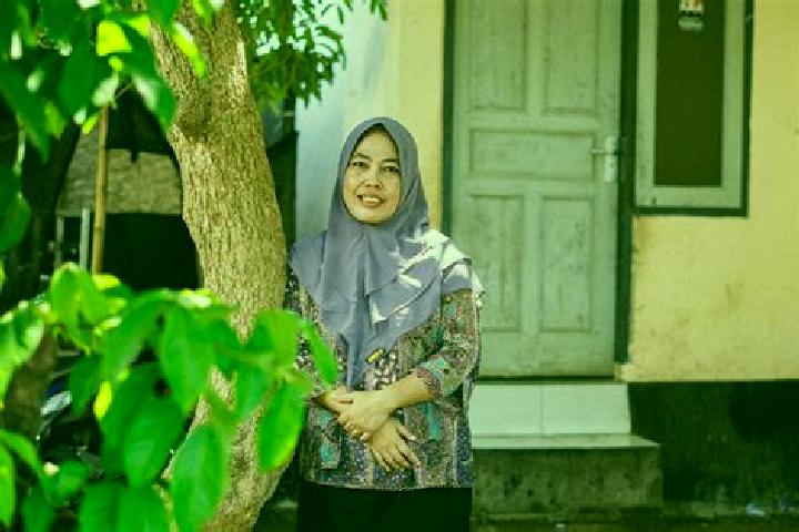 Lucy, 31 — Escort in Mambalan, Indonesia