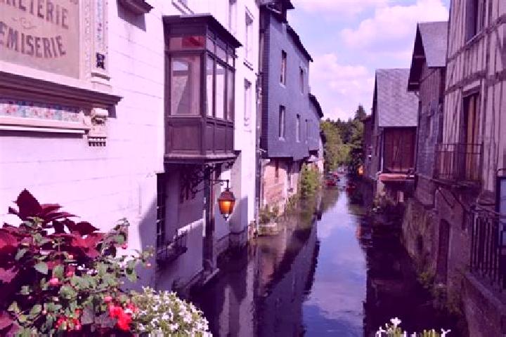 Lucy, 31 — Escort in Tourville-sur-Pont-Audemer, France