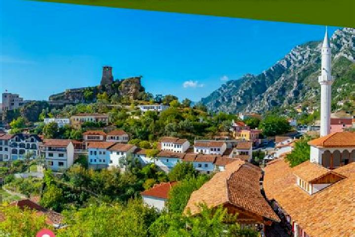 Lucy, 31 — Escort in Tregan, Albania