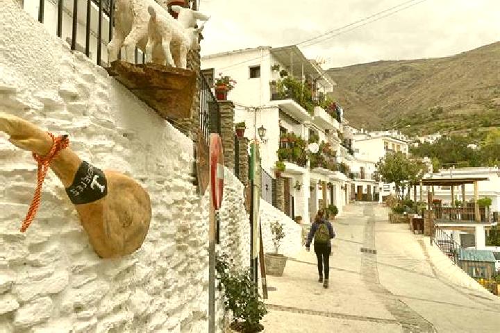 Lucy, 31 — Escort in Trevelez, Spain