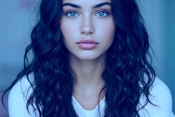 Lucy, 32, a brunette grey-eyed mediterranean companion based in Dossor. Offering Fetish, Overnight. Available for incall and outcall, day and evening dates.