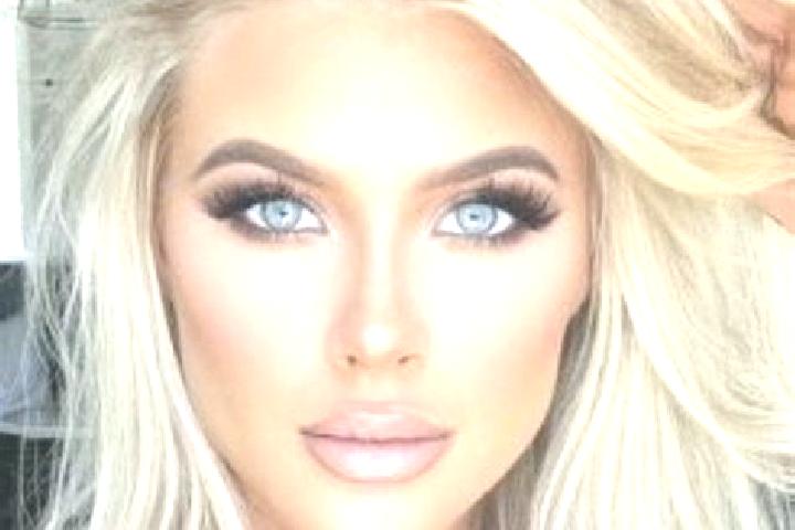 Lucy, 32, a platinum blonde hazel-eyed ebony companion based in Cerete Alto. Offering Domination, Couples, 69. Available for incall and outcall, overnight bo...