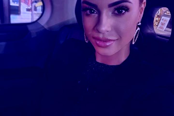 Lucy, 32, a red blue-eyed caribbean companion based in Porto Amboim. Offering A-Level, Travel Companion, CIM, Dinner Date. Available for incall and outcall, ...