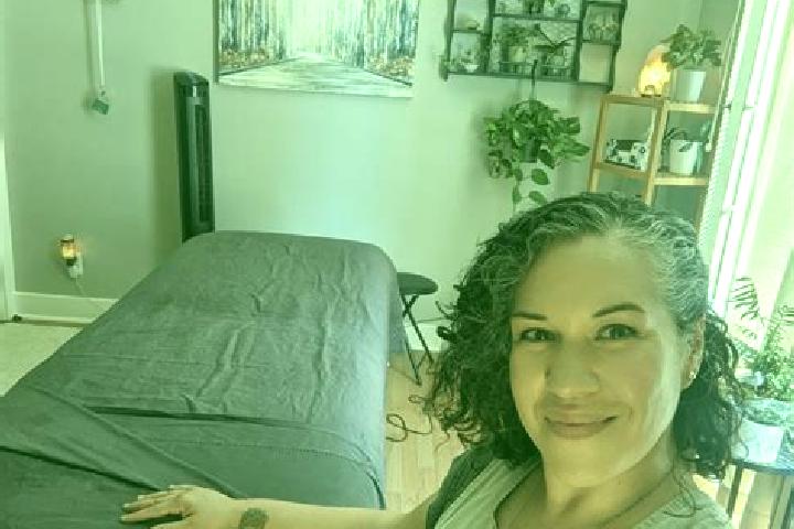 Lucy, 33, a black grey-eyed caribbean companion based in Badesti. Offering Fetish, Massage, Party Girl, Dinner Date. Available for incall and outcall, overni...