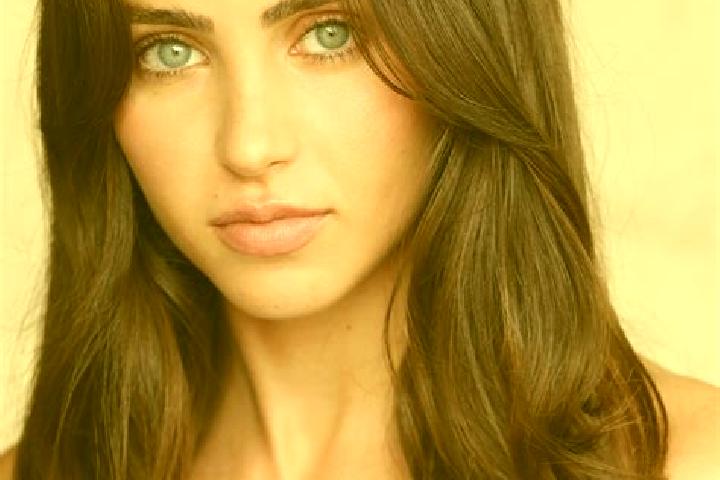Lucy, 33, a brunette blue-eyed mixed companion based in Glan Peidu. Offering Party Girl, Massage, GFE. Available for incall and outcall, day and evening dates.