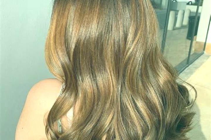 Lucy, 33, a chestnut hazel-eyed caucasian companion based in Endoufielle. Offering OWO, CIM, Duos, Deep French Kissing. Available for incall and outcall, ove...