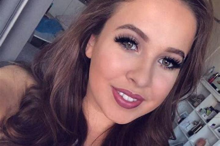 Lucy, 33, a dark blonde amber-eyed caucasian companion based in Bida. Offering OWO, CIM, 69, Overnight. Available for incall and outcall, day and evening dates.