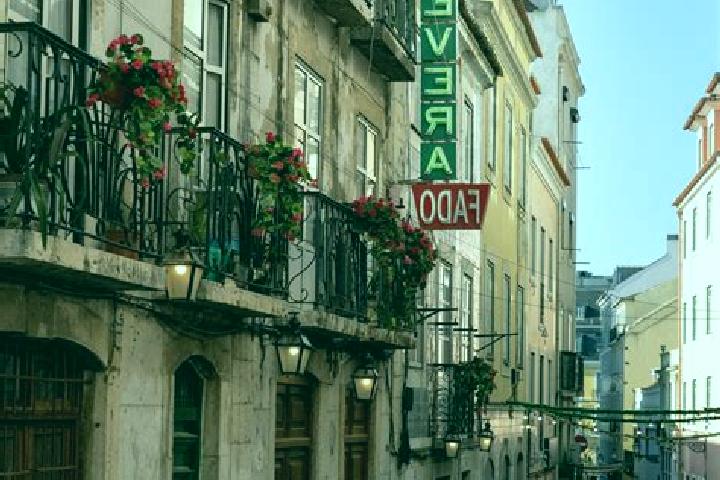 Lucy, 33 — Escort in Bairro Silva Braga, Portugal