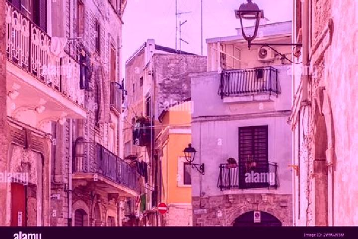 Lucy, 33 — Escort in Bitetto, Italy