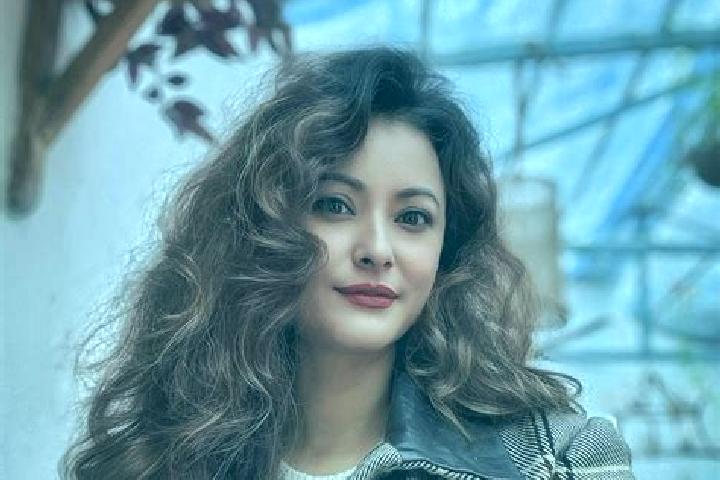 Lucy, 33 — Escort in Lemmi, India