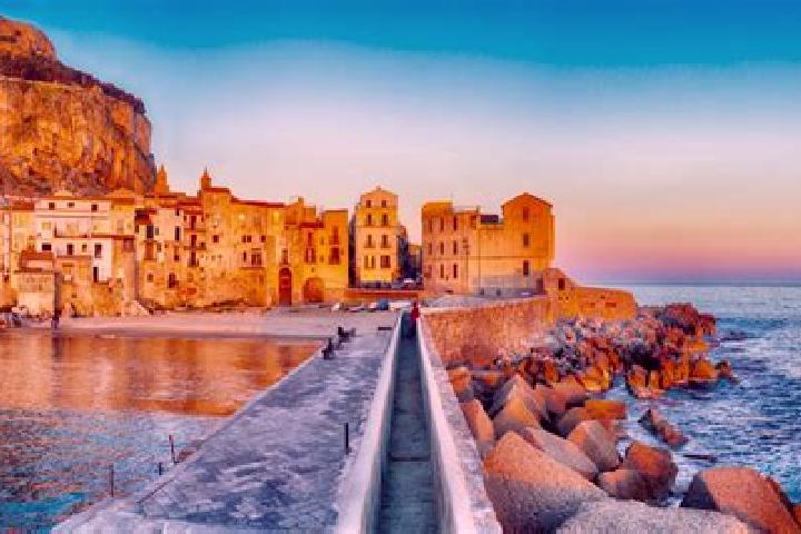 Lucy, 33 — Escort in Venetico Marina, Italy